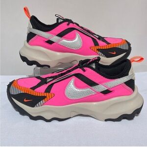 Nike Sneakers Womens 11.5 TC 7900 LX Pink Black Reflect
Silver Shoes CU7763-600
